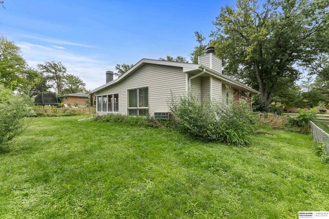 7620 Vine Street, Lincoln, NE 68505