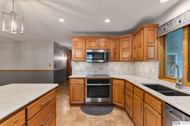 7620 Vine Street, Lincoln, NE 68505