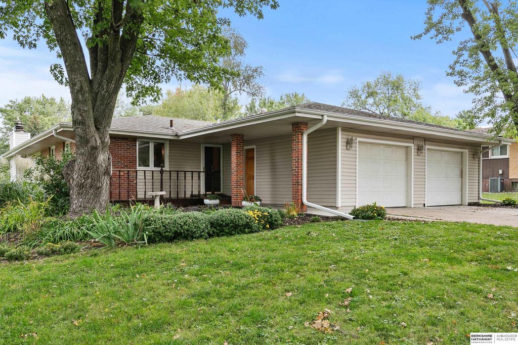 7620 Vine Street, Lincoln, NE 68505
