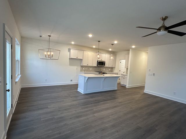 5049 Greentree Dr, Smyrna, TN 37167