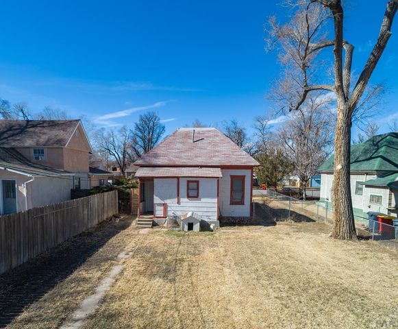 606 S 11th St, Rocky Ford, CO 81067