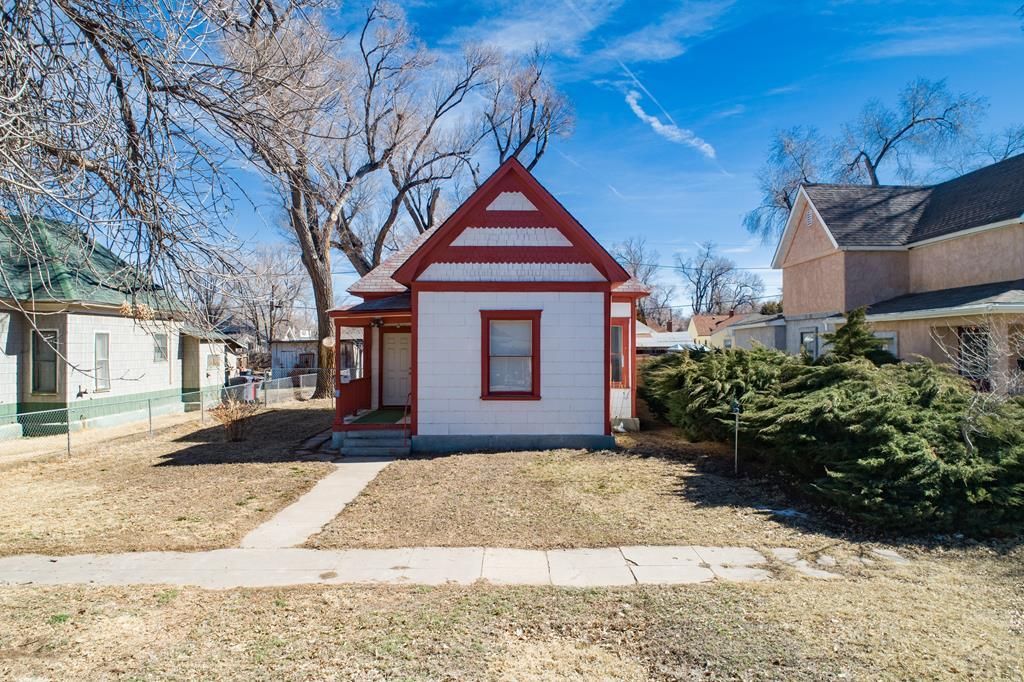606 S 11th St, Rocky Ford, CO 81067