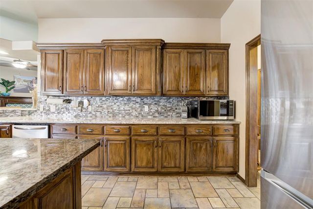 808 NW 153rd Terrace, Edmond, OK 73013