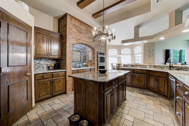 808 NW 153rd Terrace, Edmond, OK 73013