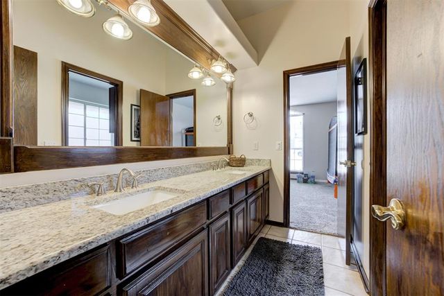 808 NW 153rd Terrace, Edmond, OK 73013