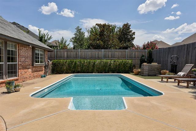 808 NW 153rd Terrace, Edmond, OK 73013