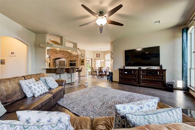 808 NW 153rd Terrace, Edmond, OK 73013