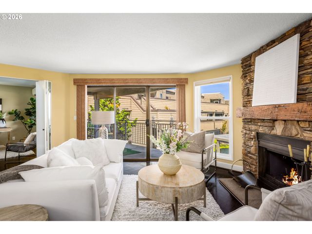 5640 S RIVERSIDE Ln 2, Portland, OR 97239
