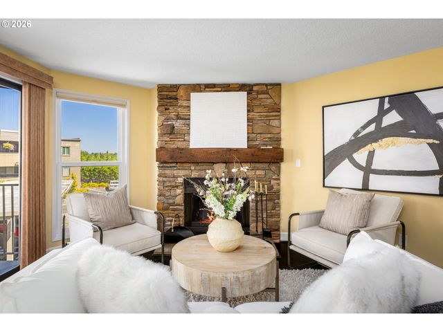 5640 S RIVERSIDE Ln 2, Portland, OR 97239