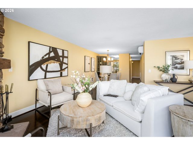 5640 S RIVERSIDE Ln 2, Portland, OR 97239