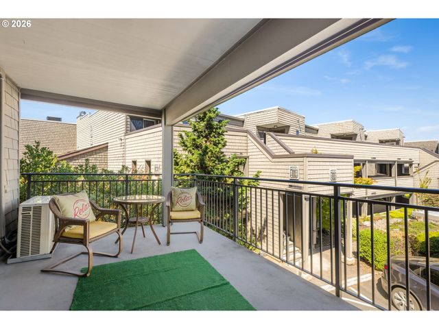 5640 S RIVERSIDE Ln 2, Portland, OR 97239