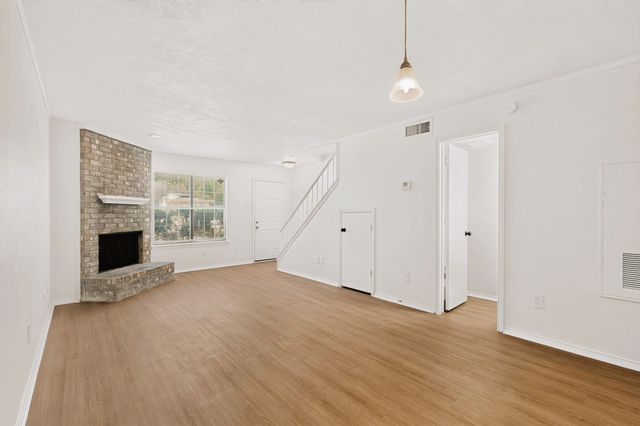 132 Graystone Place, Duncanville, TX 75137