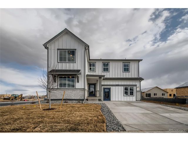 55003 E 28th Pl, Strasburg, CO 80136