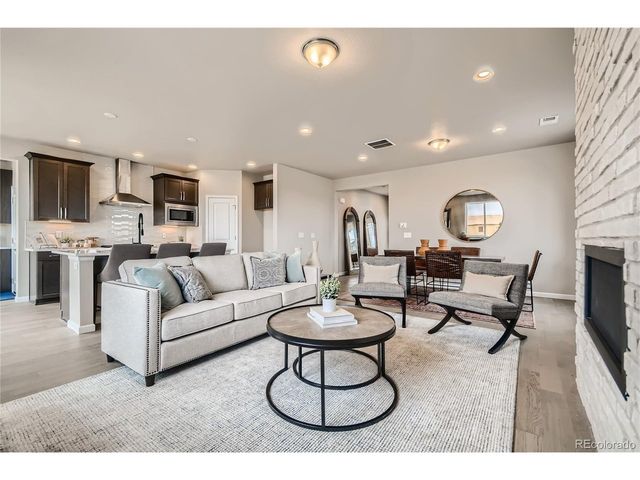 55003 E 28th Pl, Strasburg, CO 80136