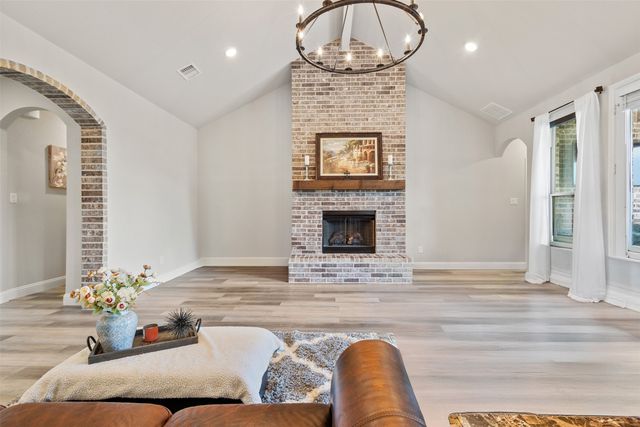 9512 Lynx Crossing, Godley, TX 76044