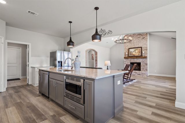 9512 Lynx Crossing, Godley, TX 76044