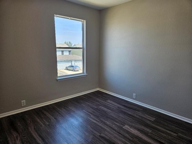 18732 Imperial Eagle LN, Elgin, TX 78621