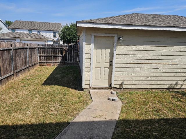 18732 Imperial Eagle LN, Elgin, TX 78621