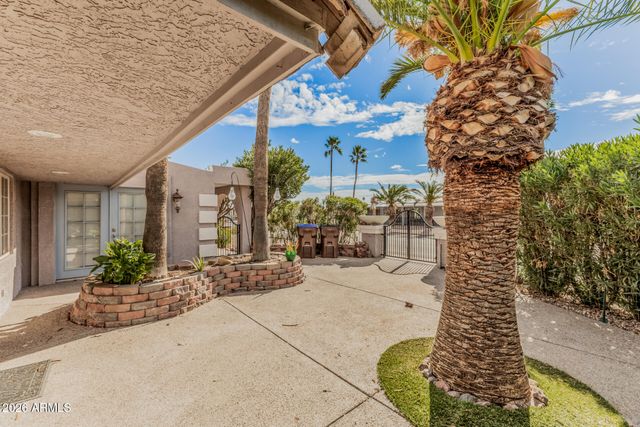 8240 E PUEBLO Avenue, Mesa, AZ 85208