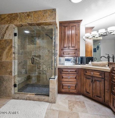 8240 E PUEBLO Avenue, Mesa, AZ 85208