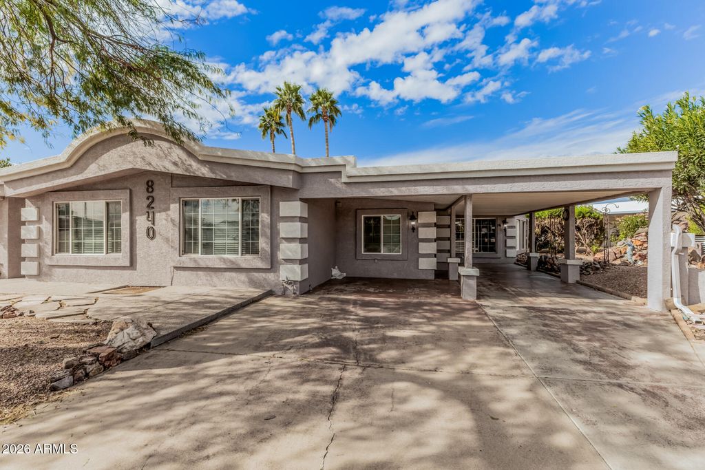 8240 E PUEBLO Avenue, Mesa, AZ 85208
