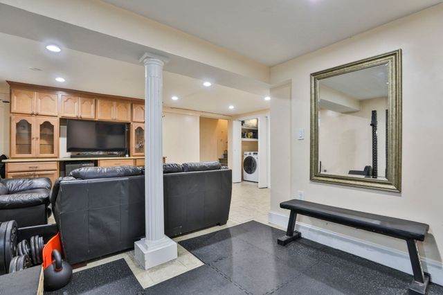56 Rutland St, Malden, MA 02148