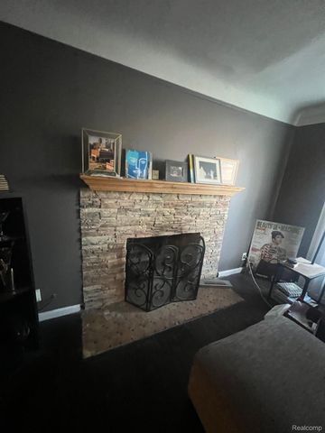 8205 APPOLINE Street, Detroit, MI 48228