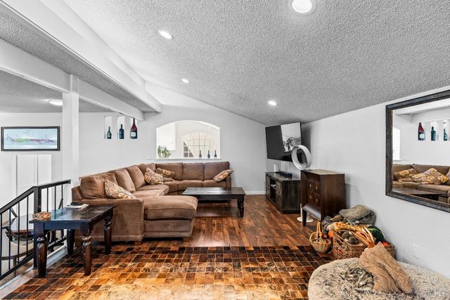 12 Cold Springs Rd, Angwin, CA 94508