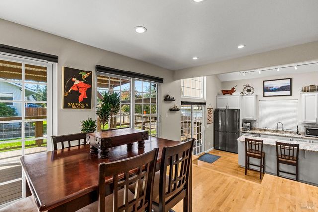 12 Cold Springs Rd, Angwin, CA 94508