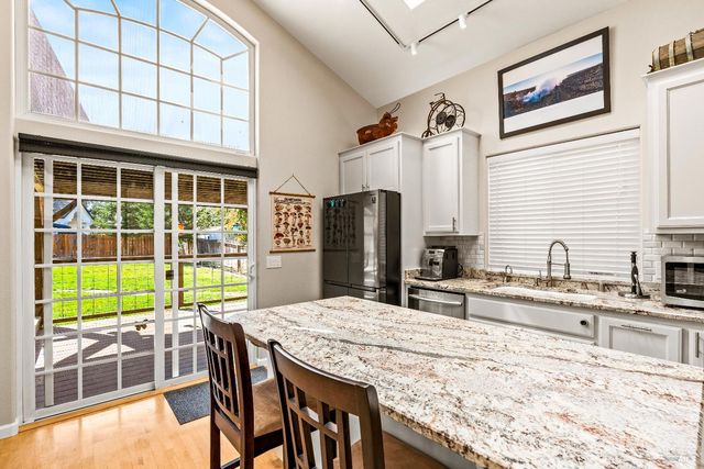 12 Cold Springs Rd, Angwin, CA 94508