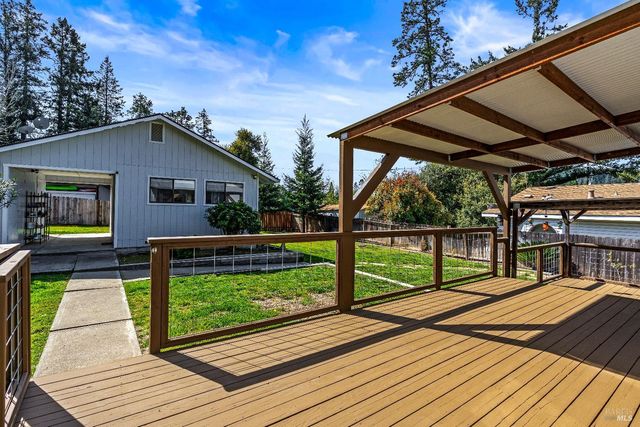 12 Cold Springs Rd, Angwin, CA 94508