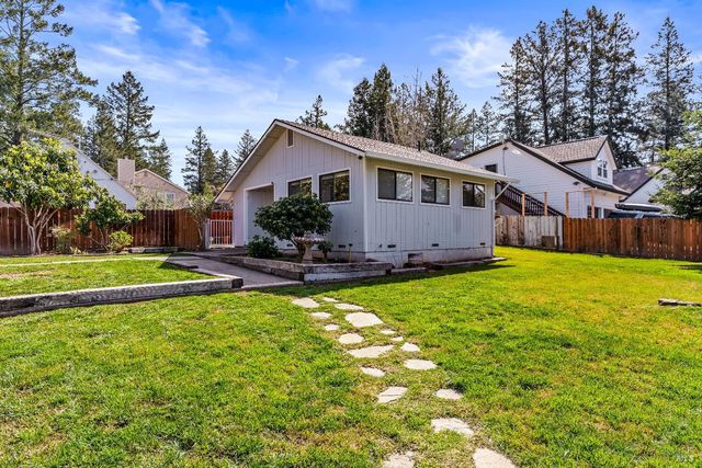 12 Cold Springs Rd, Angwin, CA 94508