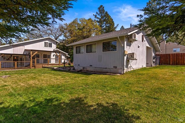 12 Cold Springs Rd, Angwin, CA 94508