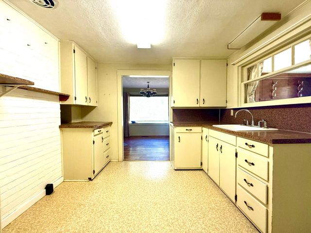 862 Kane Street, Klamath Falls, OR 97603