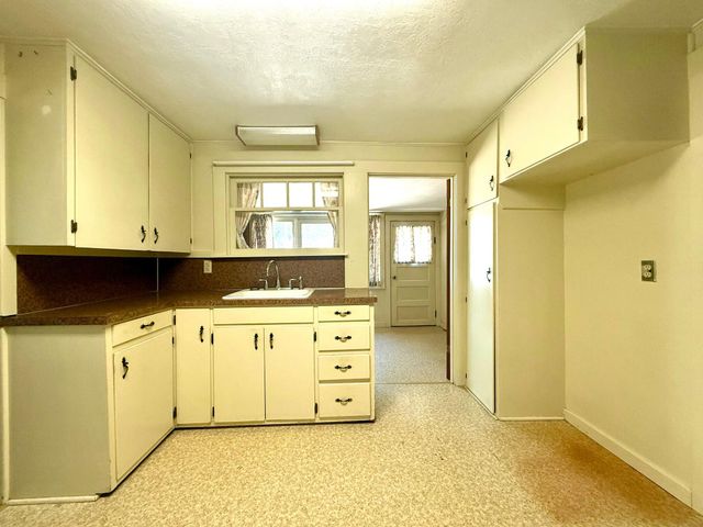 862 Kane Street, Klamath Falls, OR 97603