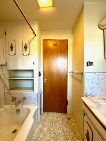 862 Kane Street, Klamath Falls, OR 97603