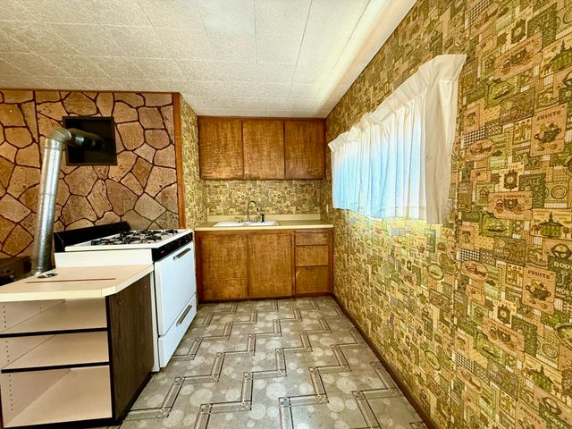 862 Kane Street, Klamath Falls, OR 97603