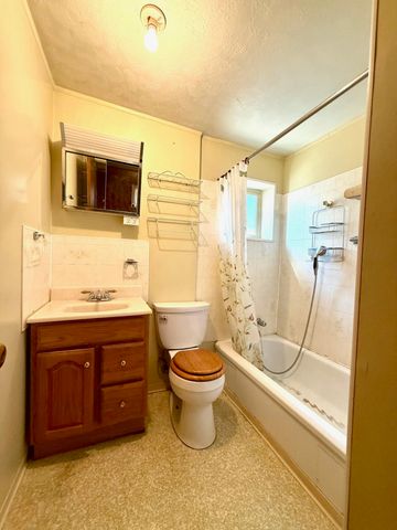 862 Kane Street, Klamath Falls, OR 97603