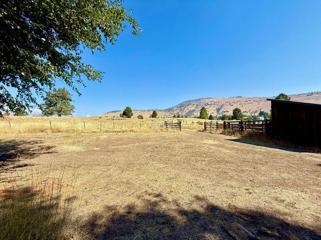 862 Kane Street, Klamath Falls, OR 97603