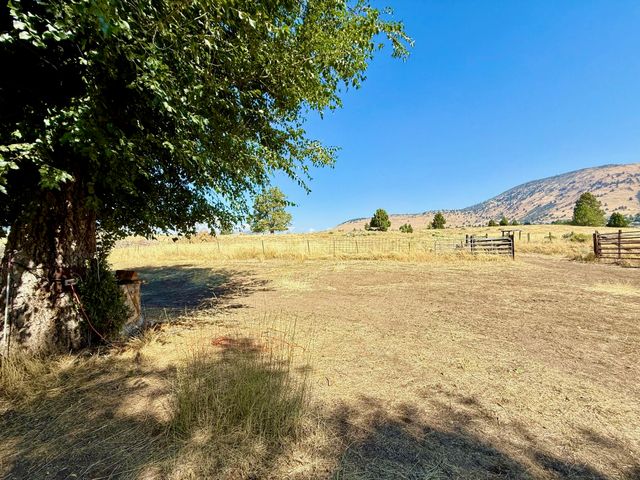 862 Kane Street, Klamath Falls, OR 97603