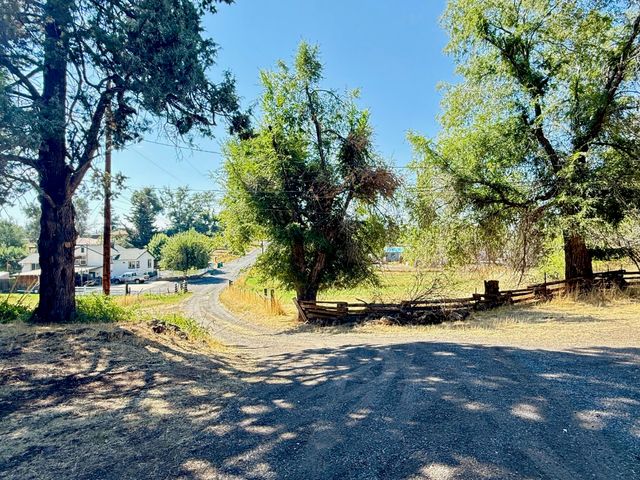 862 Kane Street, Klamath Falls, OR 97603