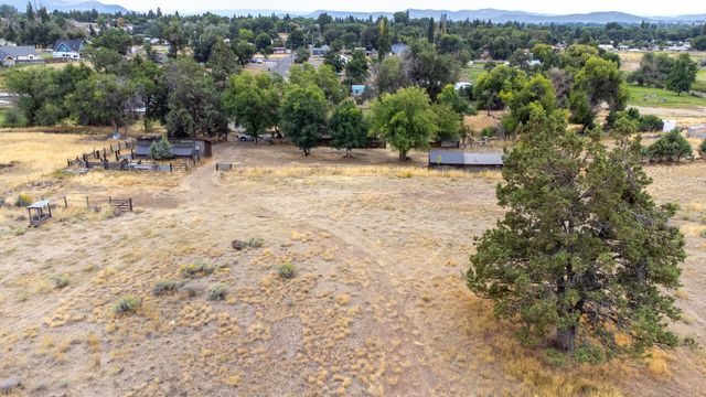 862 Kane Street, Klamath Falls, OR 97603