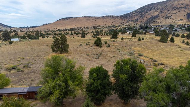 862 Kane Street, Klamath Falls, OR 97603