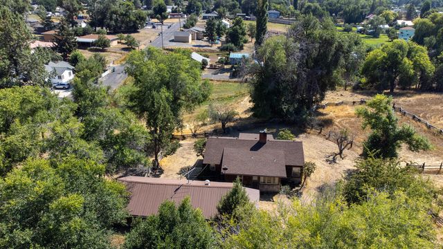 862 Kane Street, Klamath Falls, OR 97603