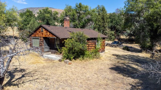 862 Kane Street, Klamath Falls, OR 97603