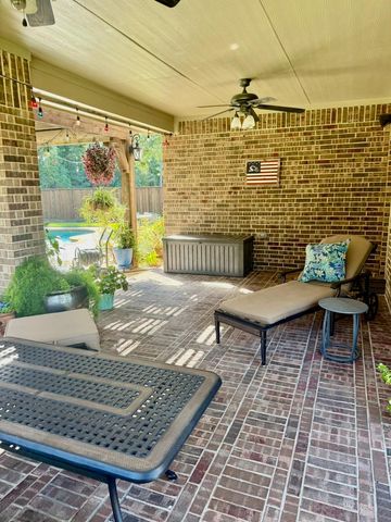 17714 Country Meadow, Magnolia, TX 77355