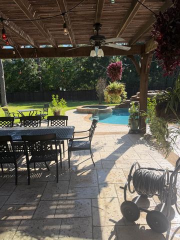 17714 Country Meadow, Magnolia, TX 77355