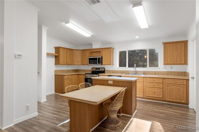 6705 W Park Drive, Homosassa, FL 34446