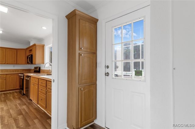 6705 W Park Drive, Homosassa, FL 34446