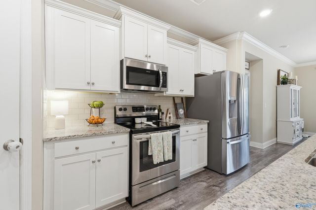 264 Falcon Ridge Drive, New Market, AL 35761